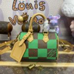 louis vuitton speedy 18 green grid 2