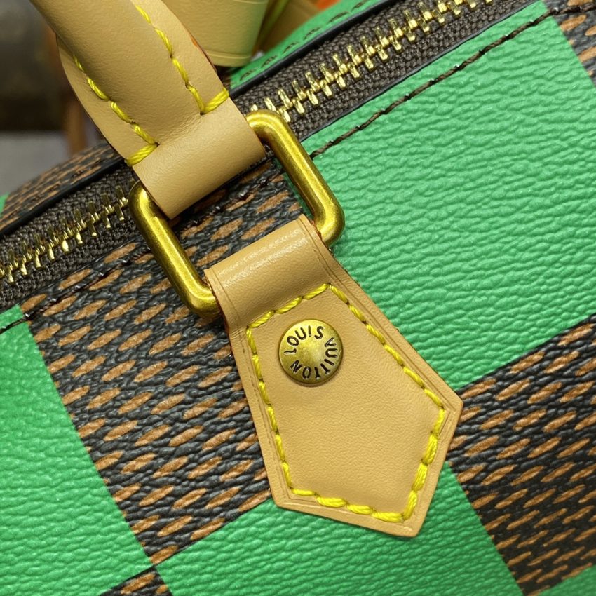 louis vuitton speedy 18 green grid 3