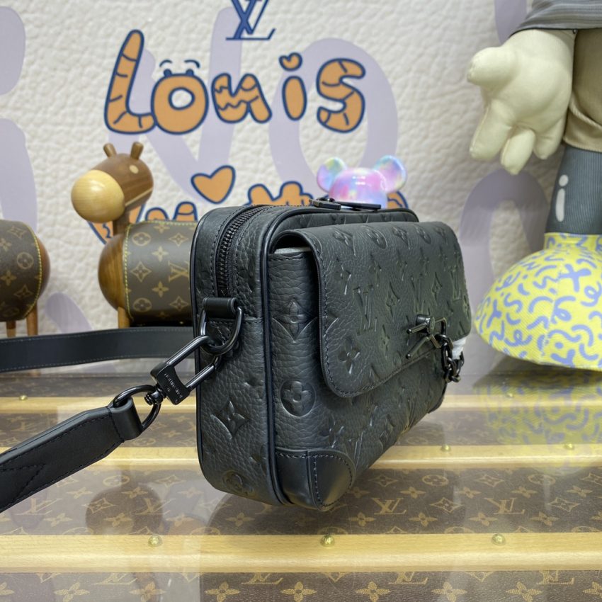 louis vuitton steamer messenger black 3