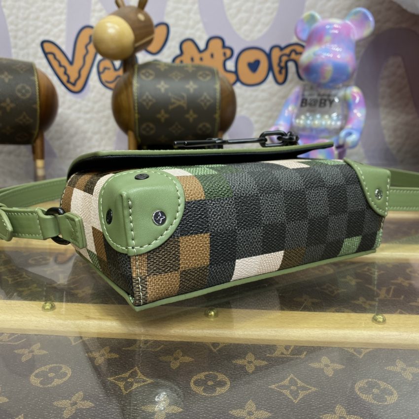 louis vuitton steamer wearable wallet 2