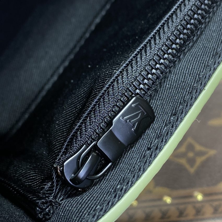 louis vuitton steamer wearable wallet 3