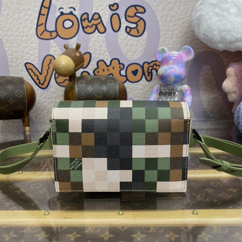 louis vuitton steamer wearable wallet 4