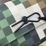 louis vuitton steamer wearable wallet 8
