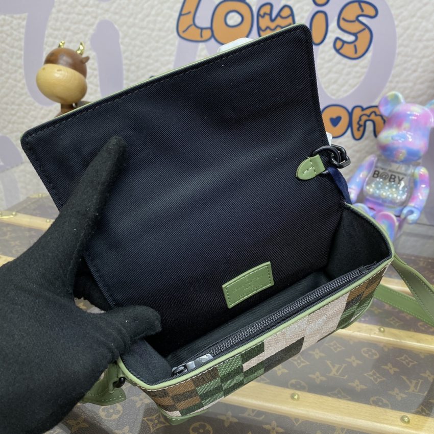 louis vuitton steamer wearable wallet 9