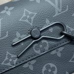 louis vuitton steamer wearable wallet black canvas 5