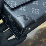 louis vuitton steamer wearable wallet black canvas 8