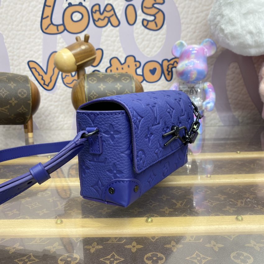 louis vuitton steamer wearable wallet blue 2