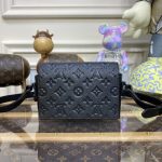 louis vuitton steamer wearable wallet full black 4