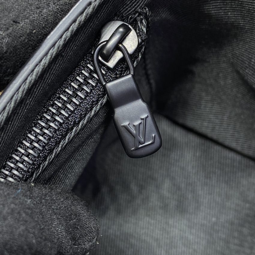 louis vuitton steamer wearable wallet grey 6