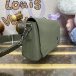 louis vuitton takeoff messenger 6