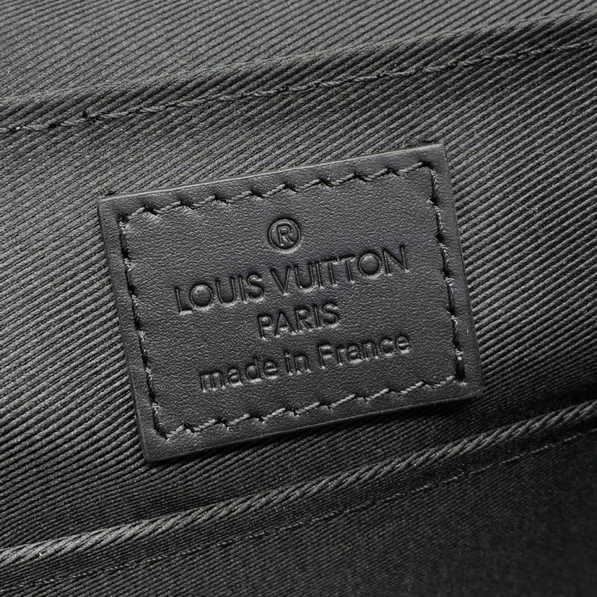 louis vuitton takeoff messenger black 6