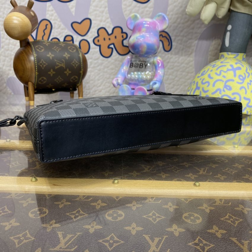 louis vuitton takeoff pouch black grid 7