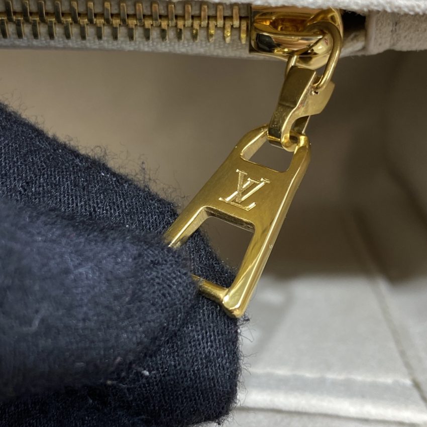 louis vuitton twist beige 6