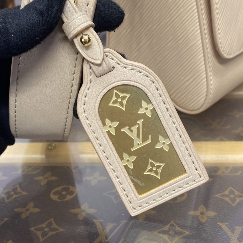 louis vuitton twist golden 4