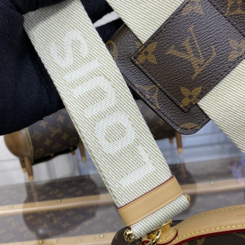 louis vuitton utility crossbody 9
