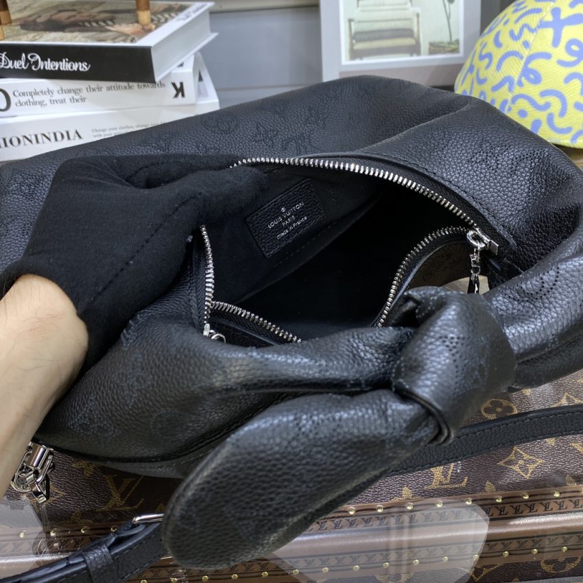 louis vuitton why knot black 3