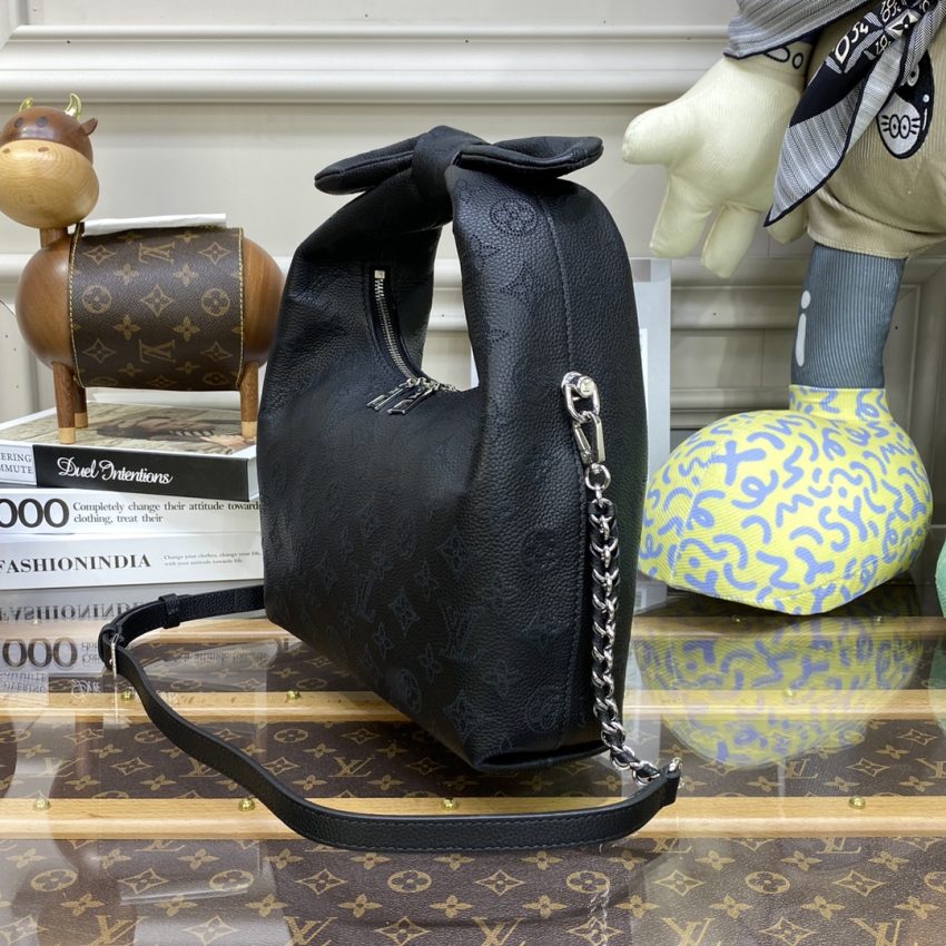 louis vuitton why knot black 4