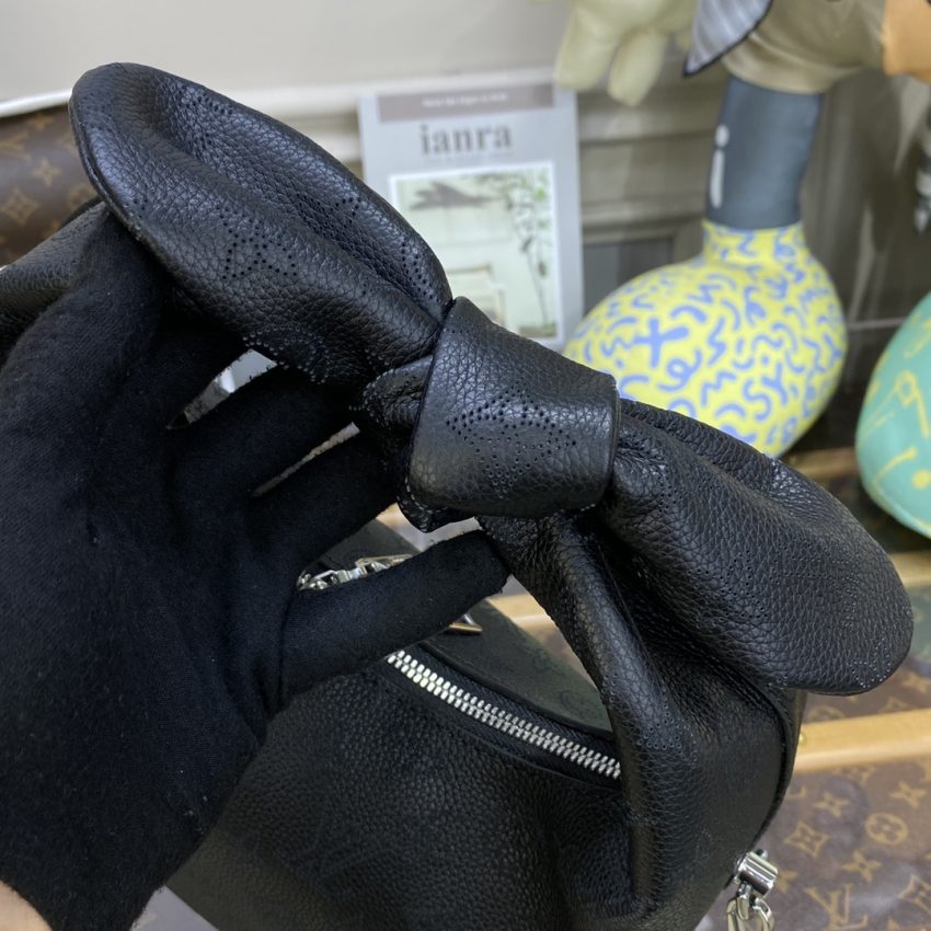 louis vuitton why knot black 7