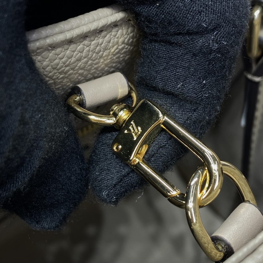 lv onthego beige 6