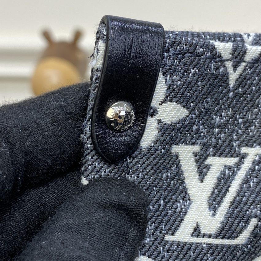 lv onthego black denim 2