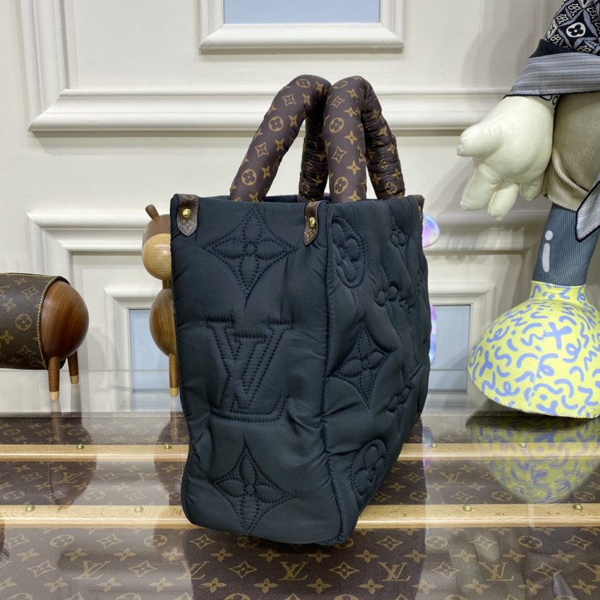 lv onthego black soft 5