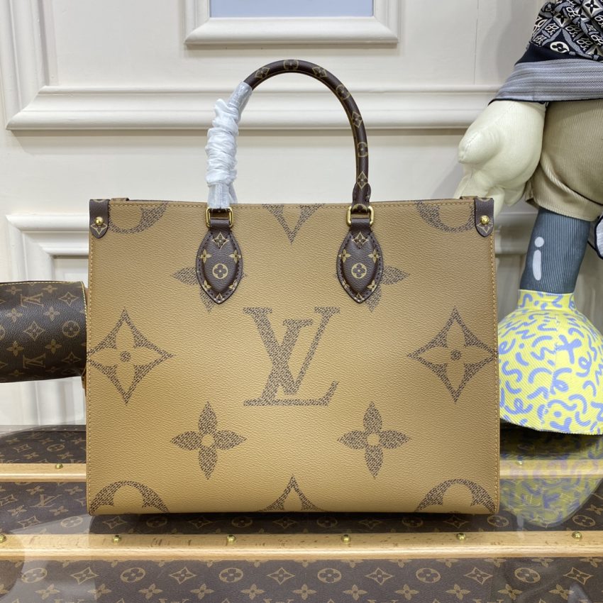 lv-onthego-brown-canvas gallery 3