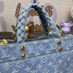 lv onthego denim large 10