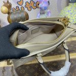 lv onthego east west beige 6