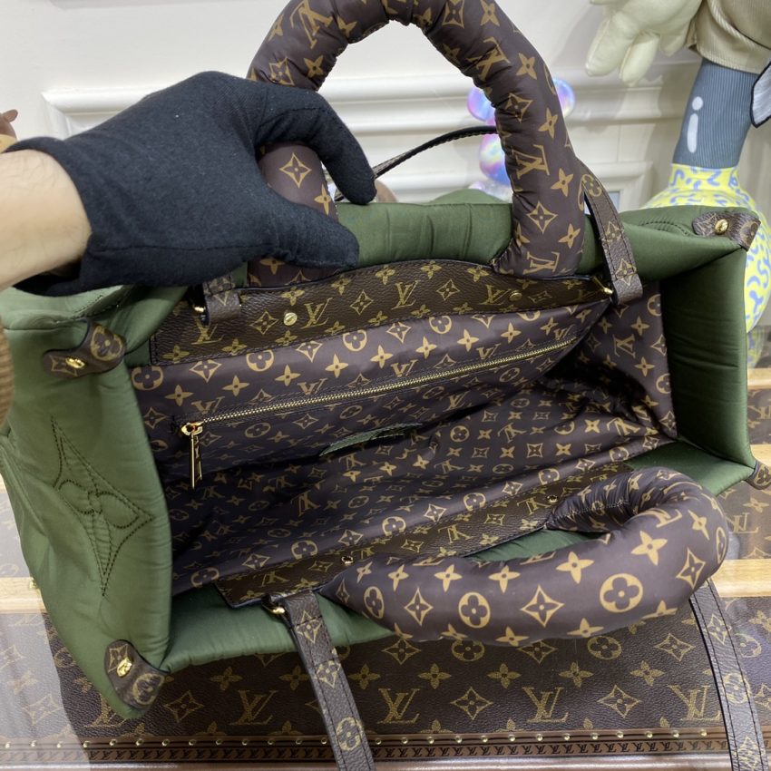 lv onthego green soft 7