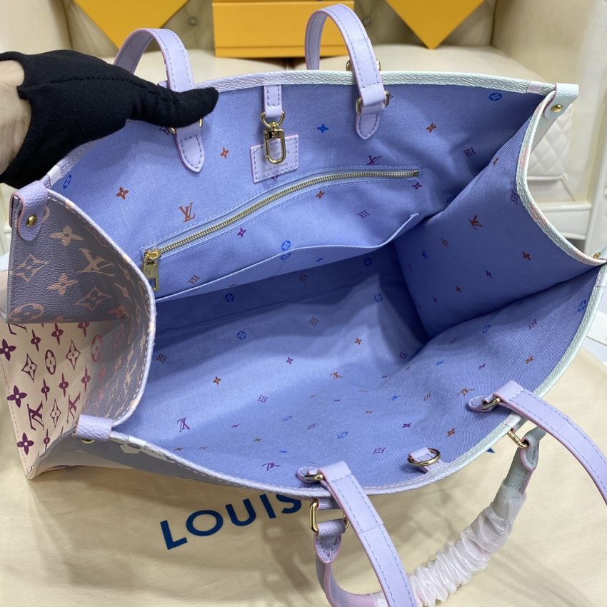 lv onthego large purple 3