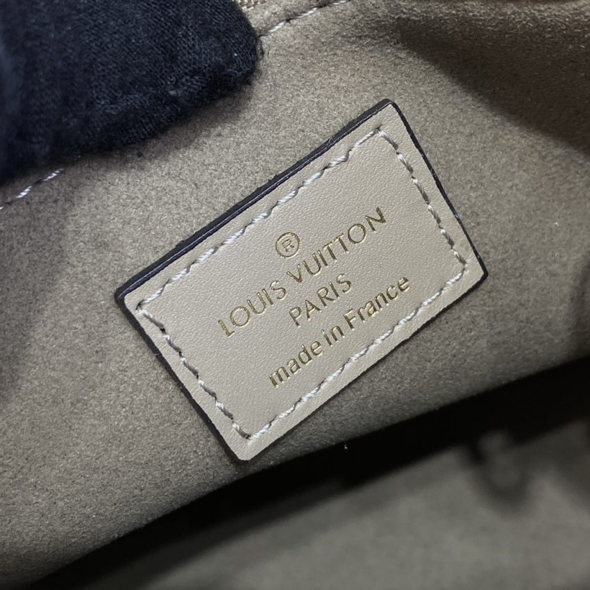 lv onthego pm beige 5