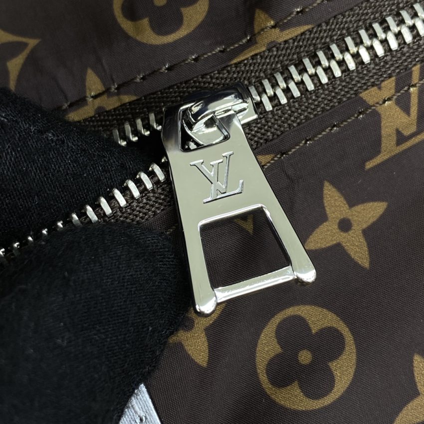 lv onthego silver soft 8