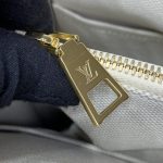 lv onthego voyage 10