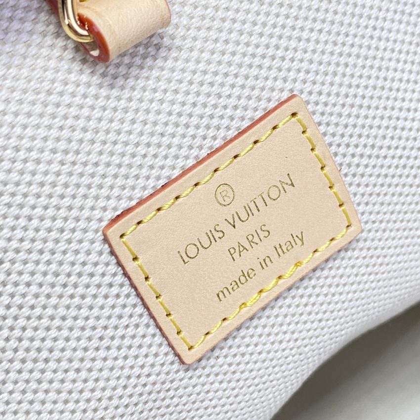 lv onthego voyage 11