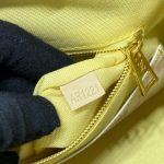lv onthego yellow 9