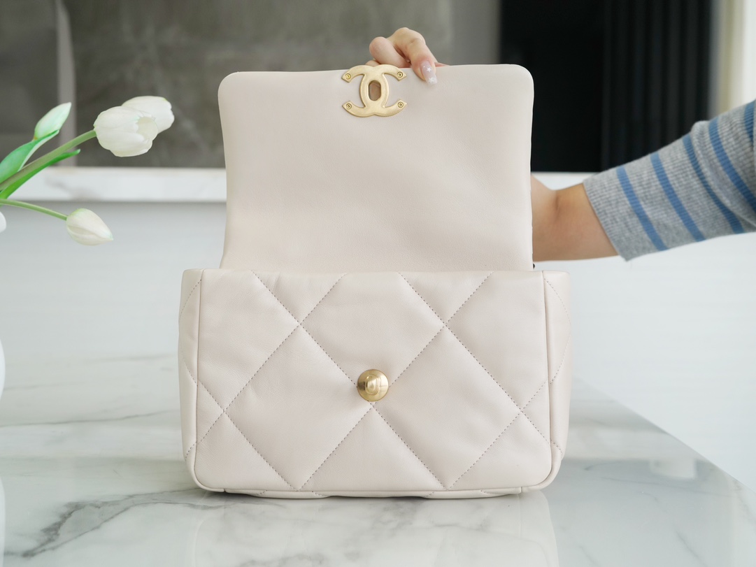 milk-tea4 Chanel 19 Flap Bag Mink Tea - chanel 19 milk tea dupe detail 3