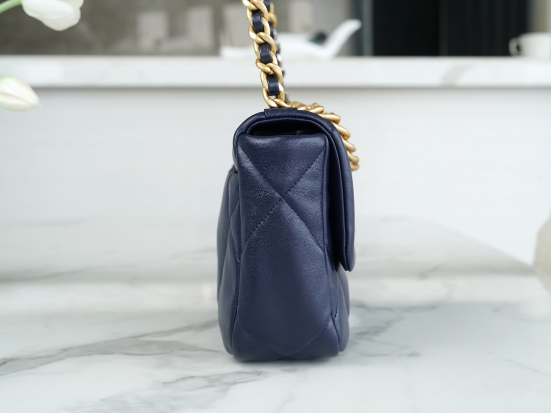 navy-blue3 Chanel 19 Flap Bag Navy - replica chanel 19 detail 6