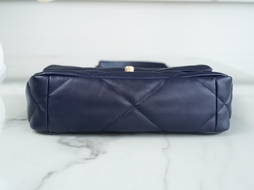 navy-blue5 Chanel 19 Flap Bag Navy - replica chanel 19 detail 8