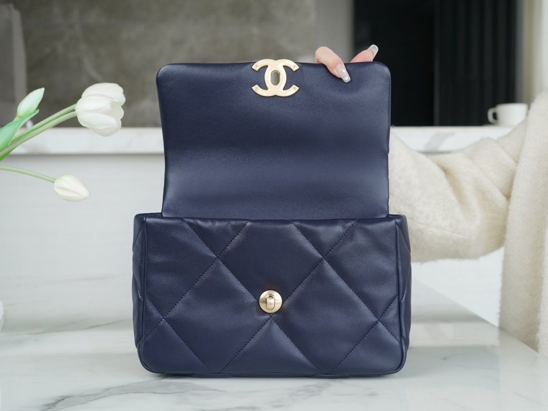 navy-blue6 Chanel 19 Flap Bag Navy - replica chanel 19 detail 9