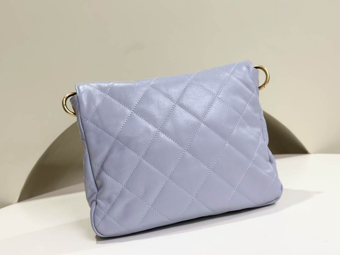 Chanel 24P Messenger Hobo Pale Purple - chanel messenger purple replica detail 5