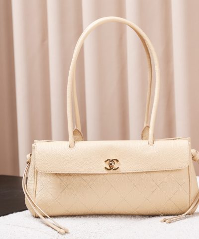 Chanel 26S East West Tote Pêche pâle