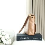 Chanel 24P Messenger Hobo Peach - chanel hobo peach dupe detail 3