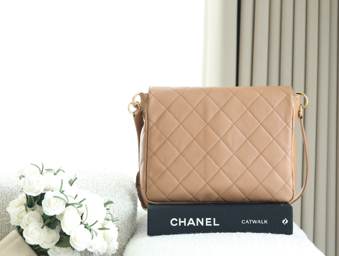 Chanel 24P Messenger Hobo Peach - chanel hobo peach dupe detail 9