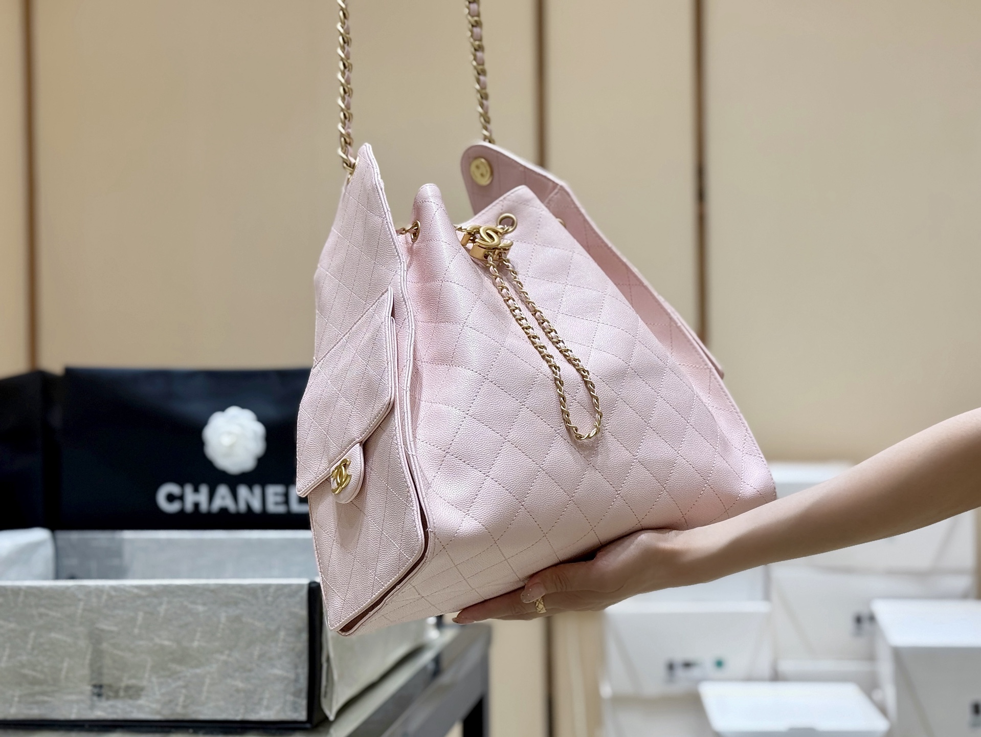 Chanel 25 Medium Bag Pink - chanel 25 medium pink dupe detail 2