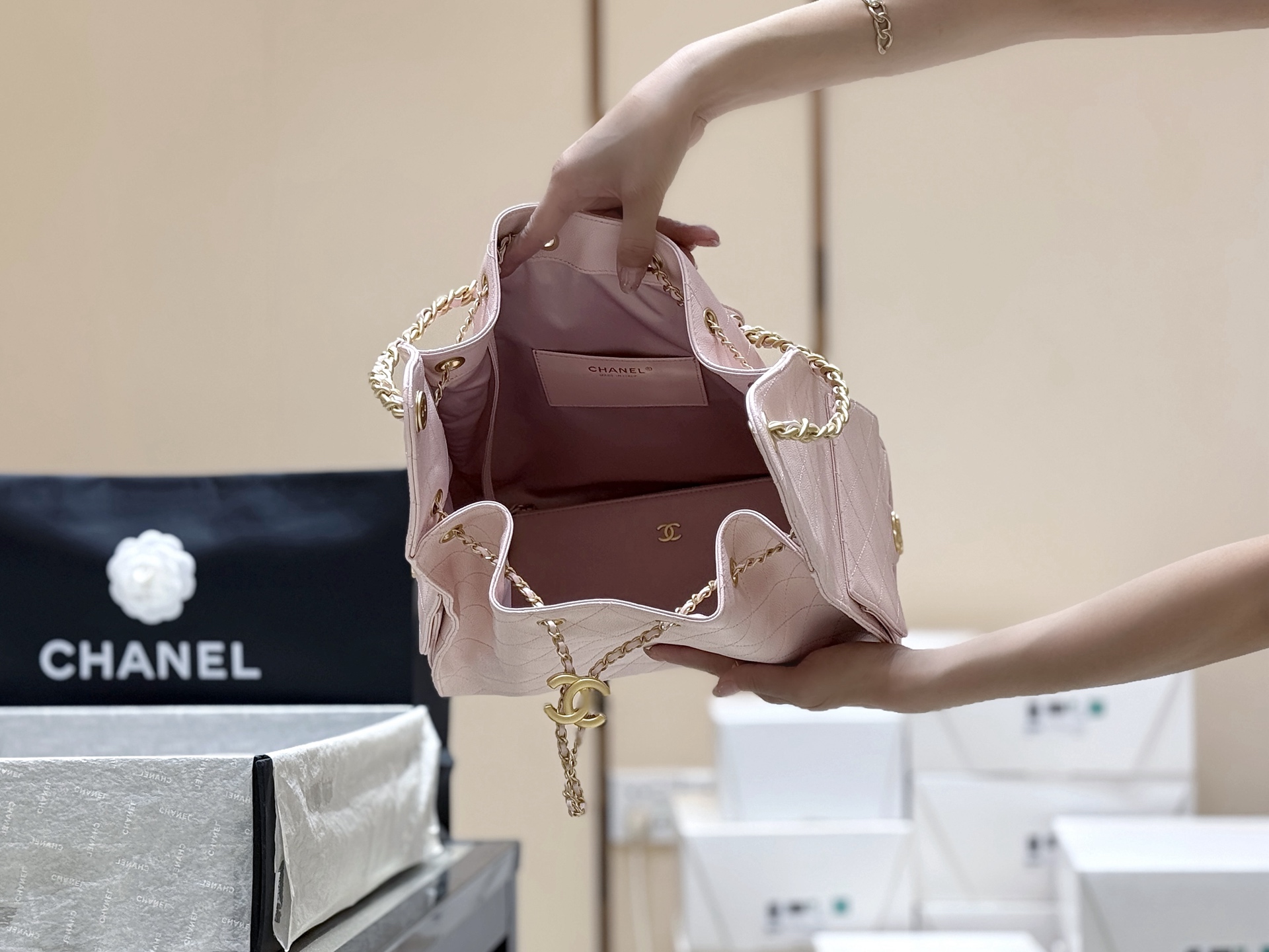 Chanel 25 Medium Bag Pink - chanel 25 medium pink dupe detail 6