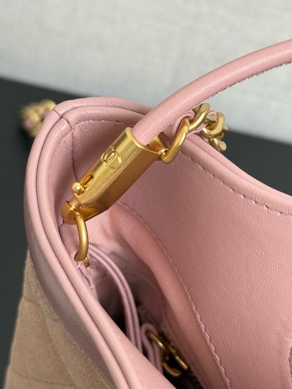 Chanel 31 Mini Tote Pink 8