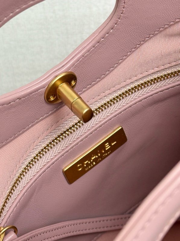 Chanel 31 Mini Tote Pink 9