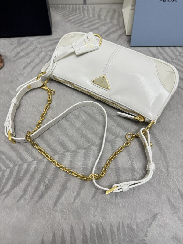 prada re edition 2002 bianco