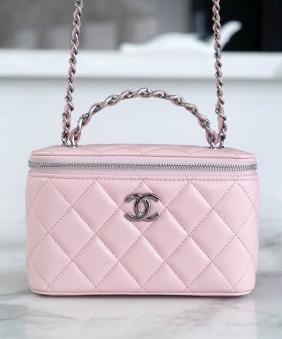 Chanel Vanity Metal -kahvalla, ruusukulta