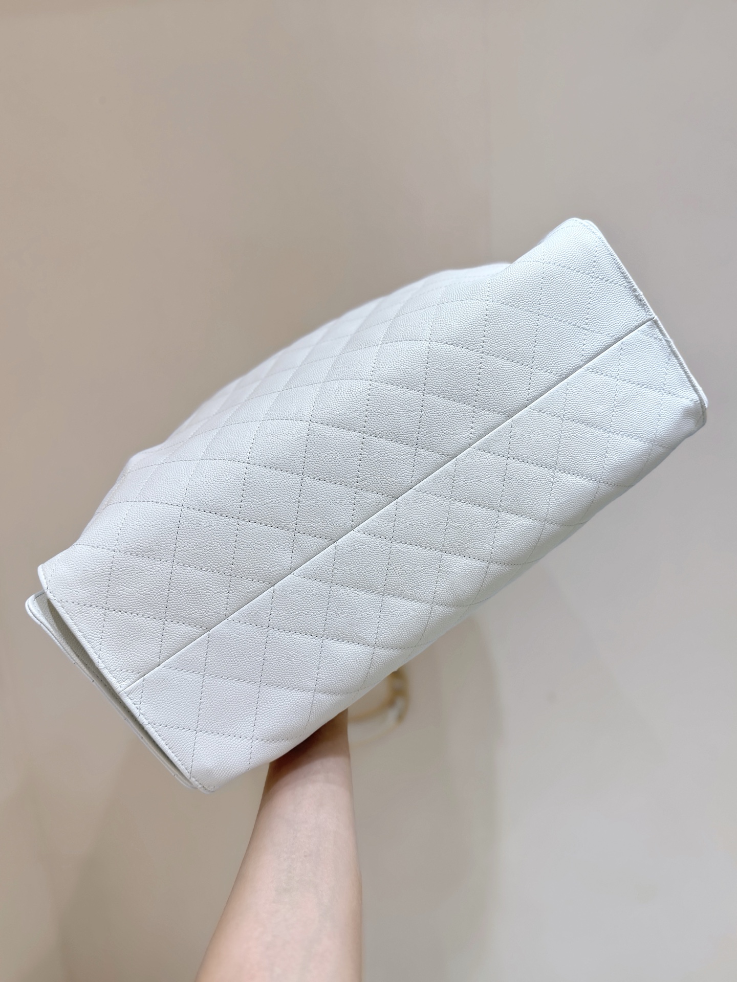 Chanel 25 Medium Bag White - chanel 25 medium white replica detail 4
